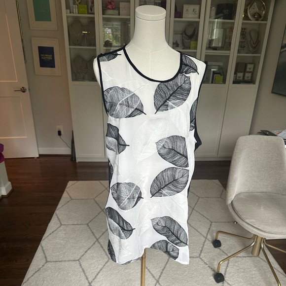 Vince Camuto Embroidered Leaf Print Sleeveless Tunic Top - Picture 1 of 7